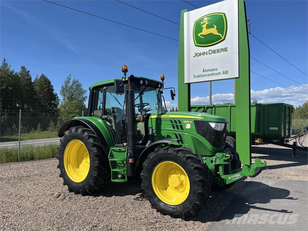 John Deere 6125M Traktoriai