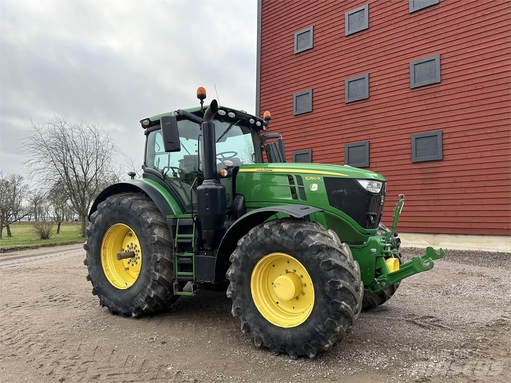 John Deere 6250R Traktoriai