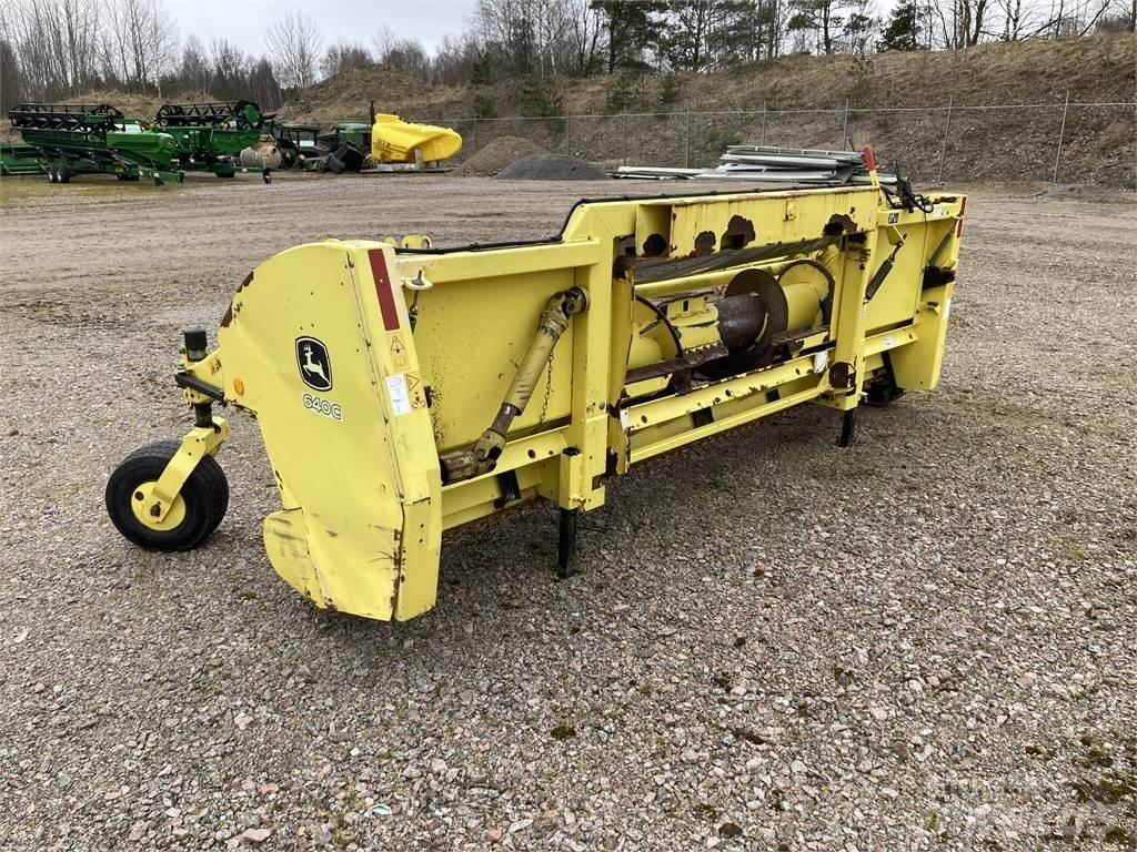 John Deere 640C Pick-up Savaeigių pašarų ruošimo mašinų priedai