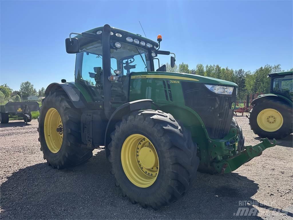 John Deere 7230R Traktoriai