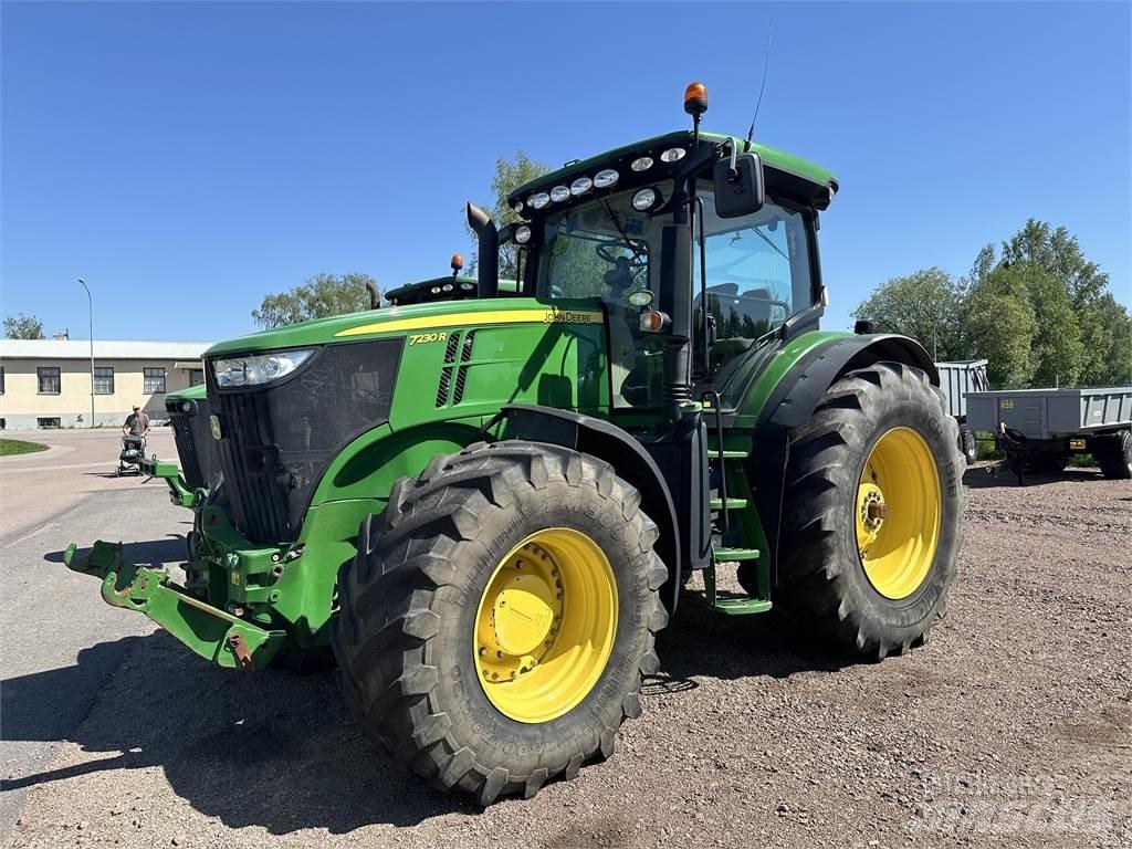 John Deere 7230R Traktoriai