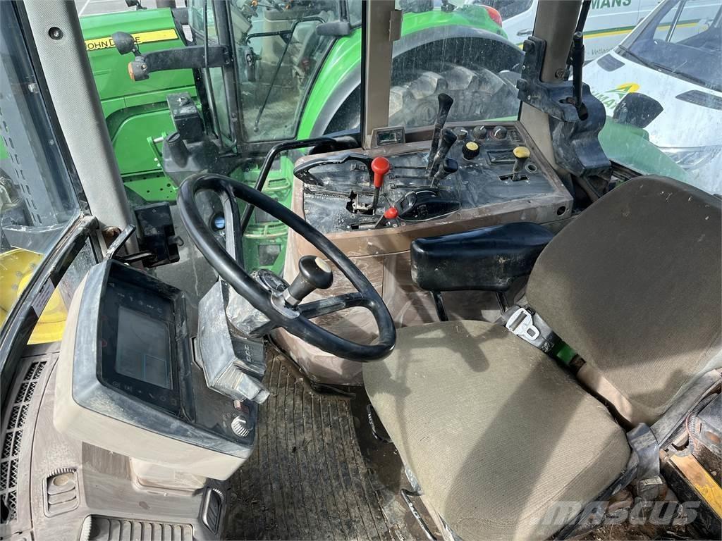 John Deere 7700 Traktoriai