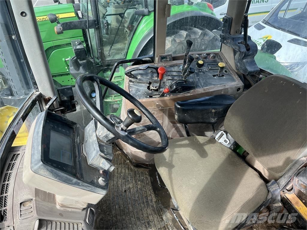 John Deere 7700 Traktoriai