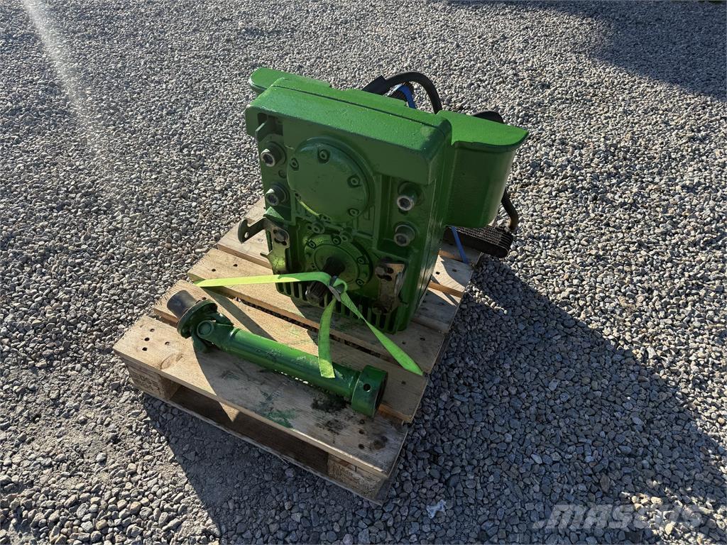 John Deere PTO Kita tręšimo technika