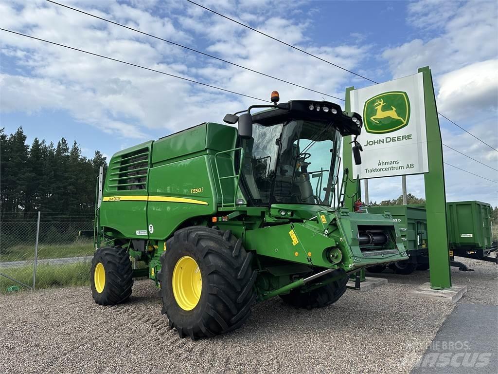 John Deere T550 Derliaus nuėmimo kombainai