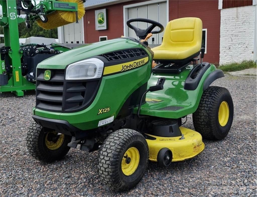 John Deere X125 Sodo traktoriukai-vejapjovės