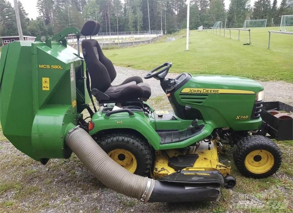 John Deere x748 Sodo traktoriukai-vejapjovės