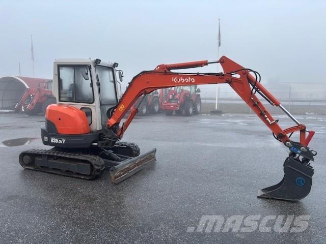 Kubota U35-3 a Vikšriniai ekskavatoriai