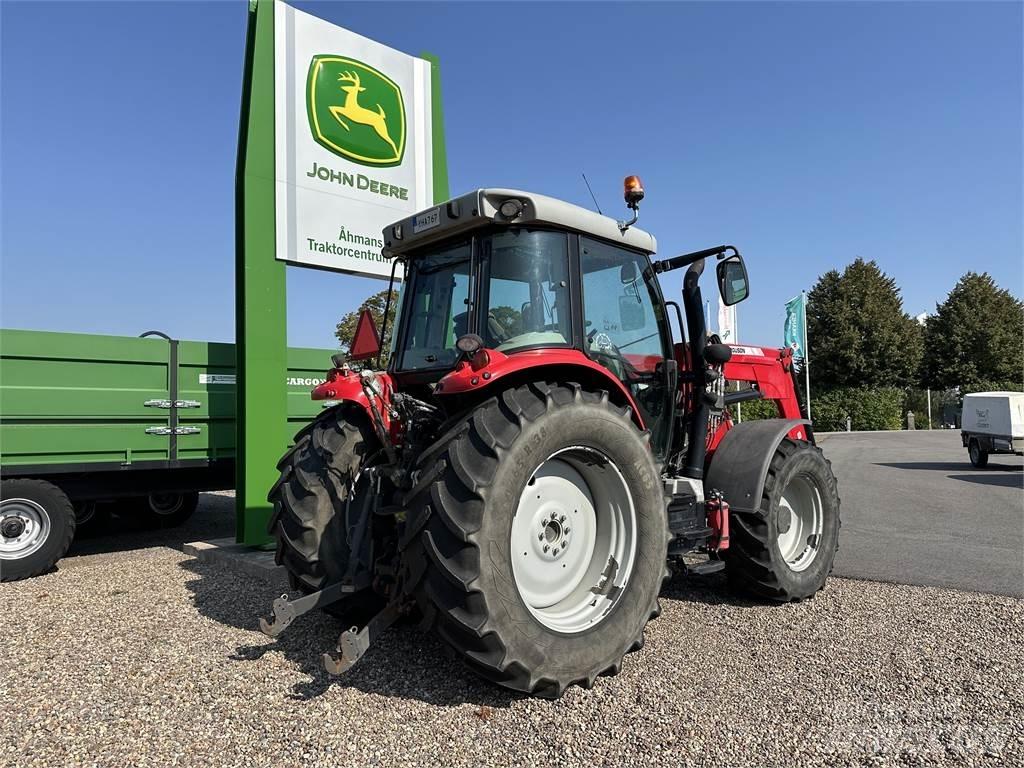 Massey Ferguson 5712 Traktoriai