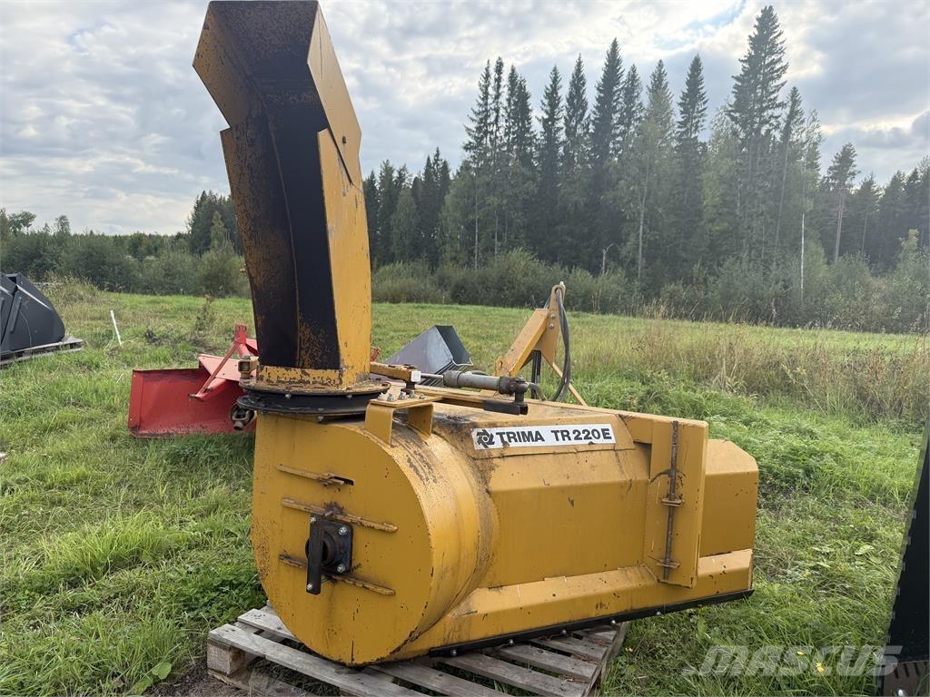 Trima TR220E Kita kelių ir sniego technika