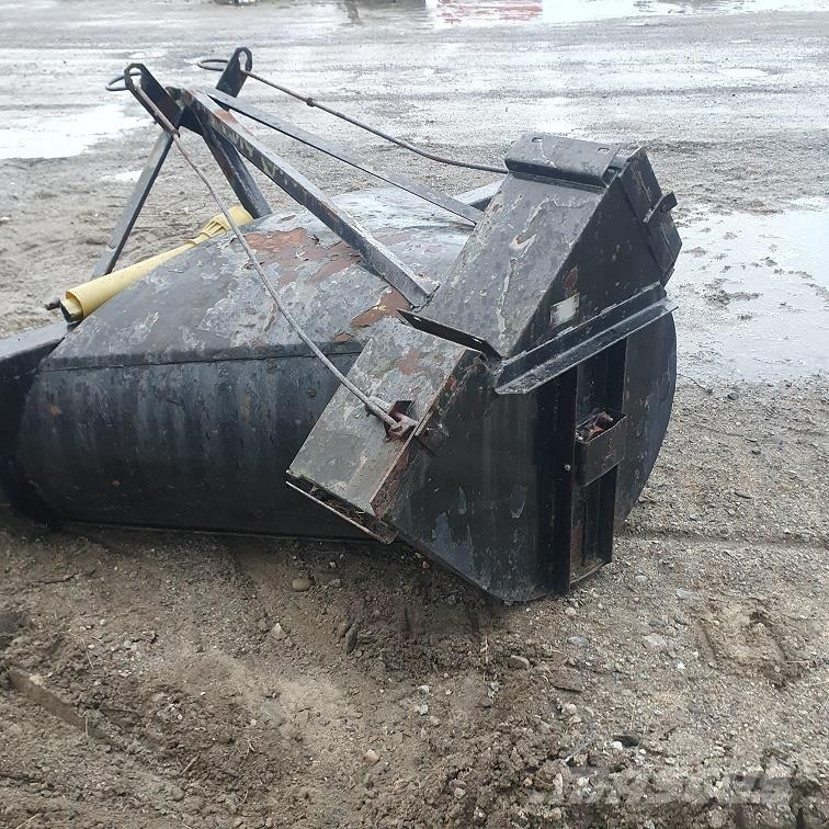  V-SLUNGA 2M Kita kelių ir sniego technika