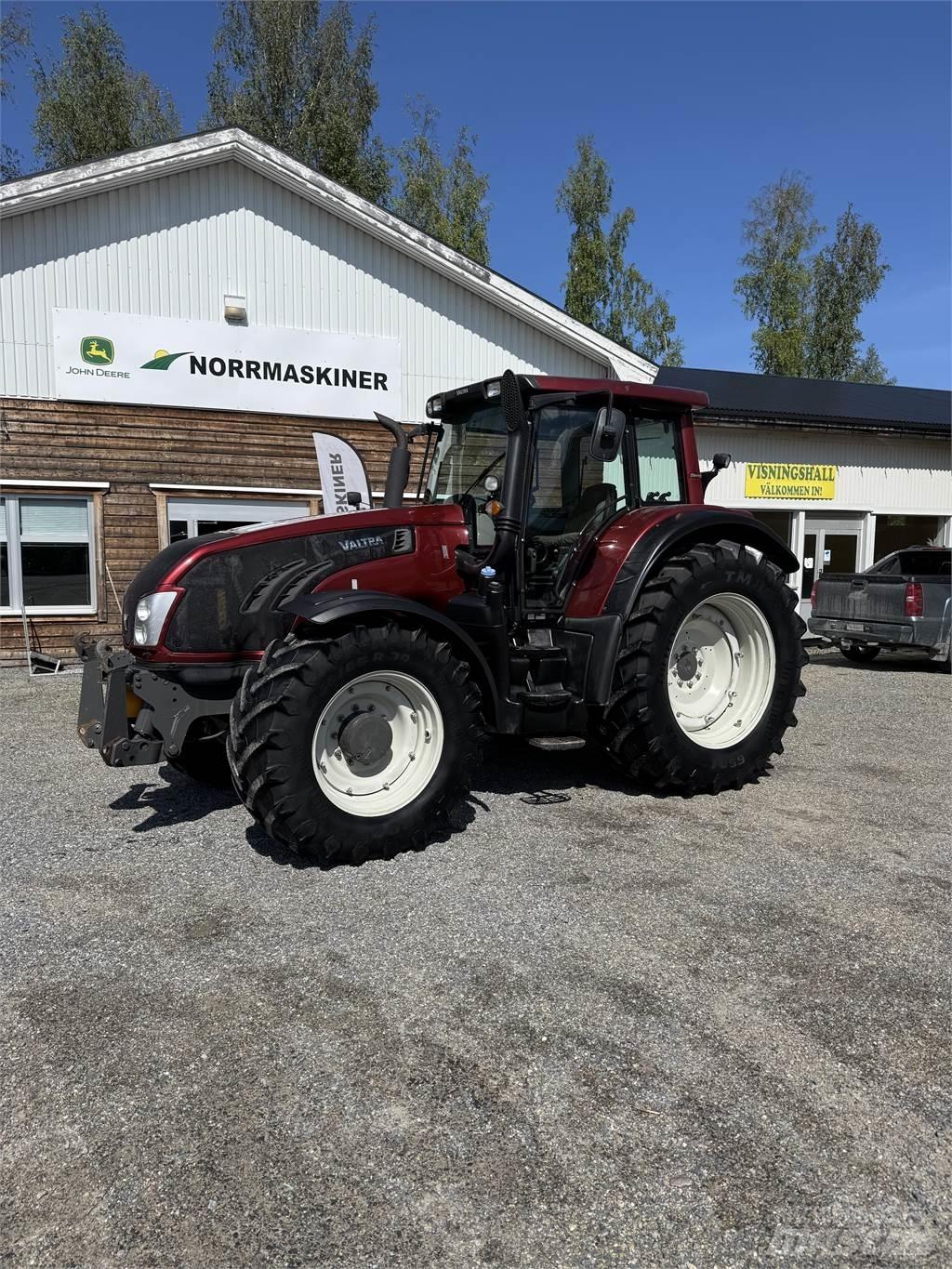 Valtra T203 Direct Traktoriai