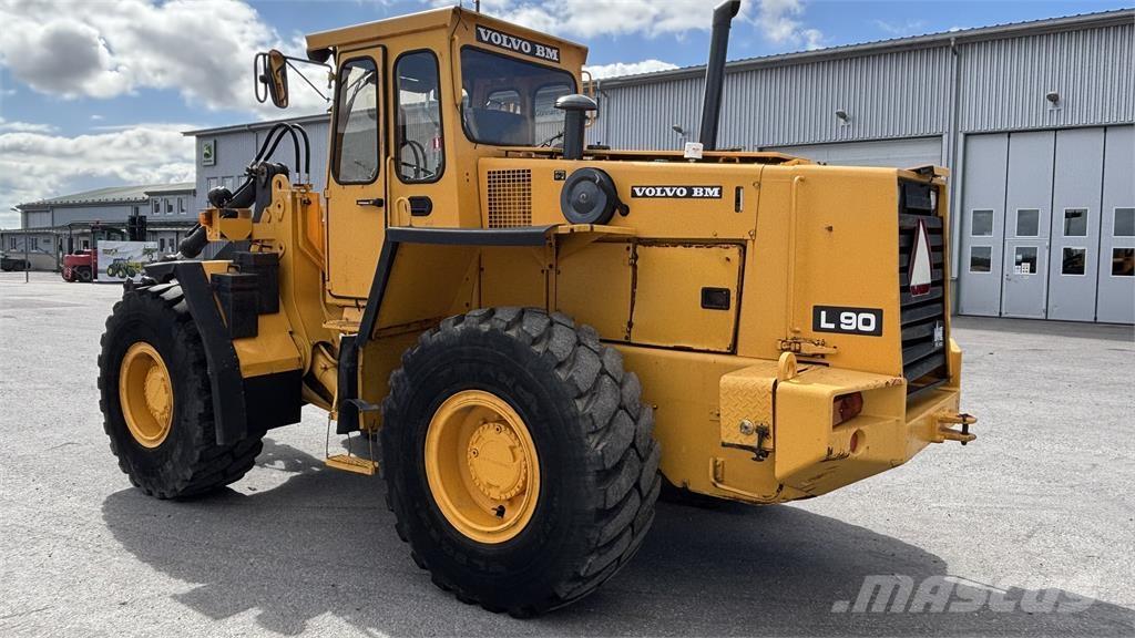 Volvo L90 LASTMASKIN Naudoti ratiniai krautuvai