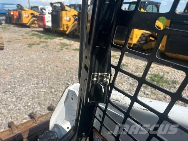 Bobcat T590 Krautuvai su šoniniu pasukimu
