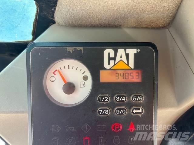 CAT 259D Krautuvai su šoniniu pasukimu