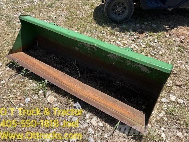 John Deere 72 Bucket Kaušai
