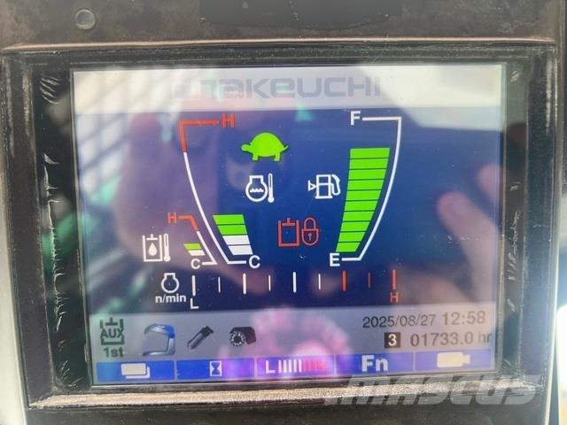 Takeuchi TL6R Krautuvai su šoniniu pasukimu