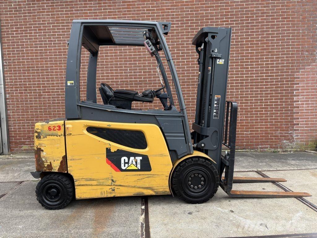 CAT 2EP5000 Elektriniai šakiniai krautuvai