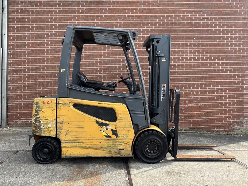 CAT 2EP5000 Elektriniai šakiniai krautuvai