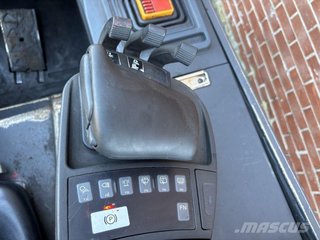 CAT 2EP5000 Elektriniai šakiniai krautuvai