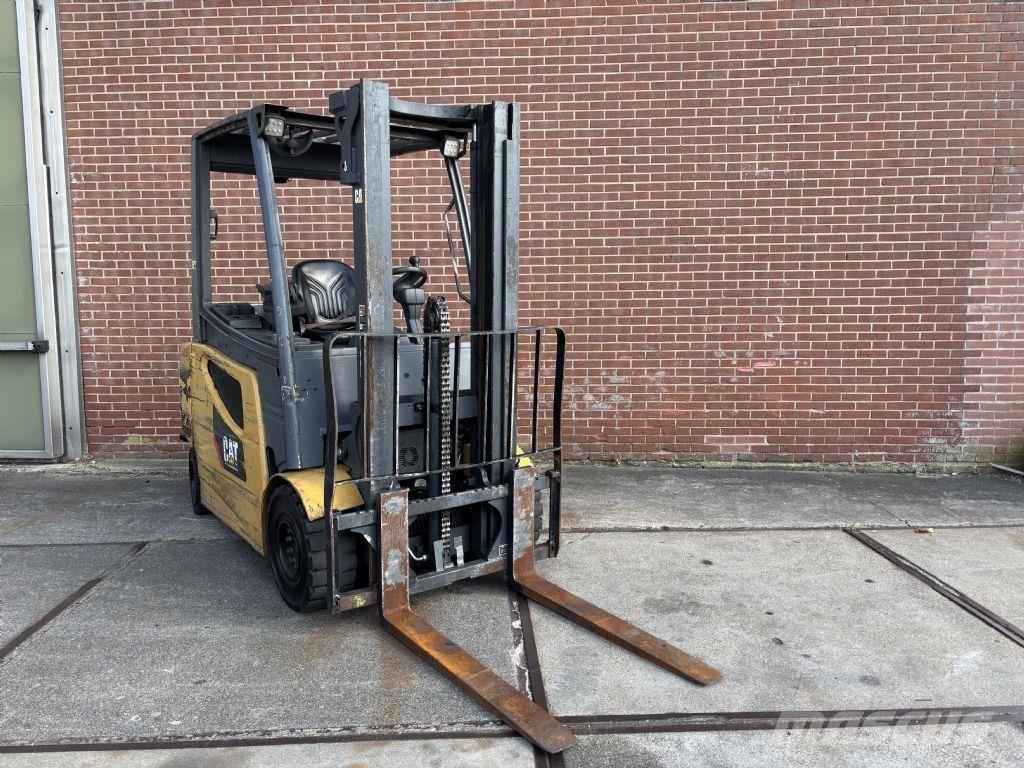 CAT 2EPC5000 Elektriniai šakiniai krautuvai