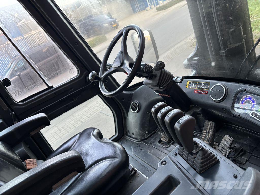 Hyundai 80D-9 Dyzeliniai krautuvai