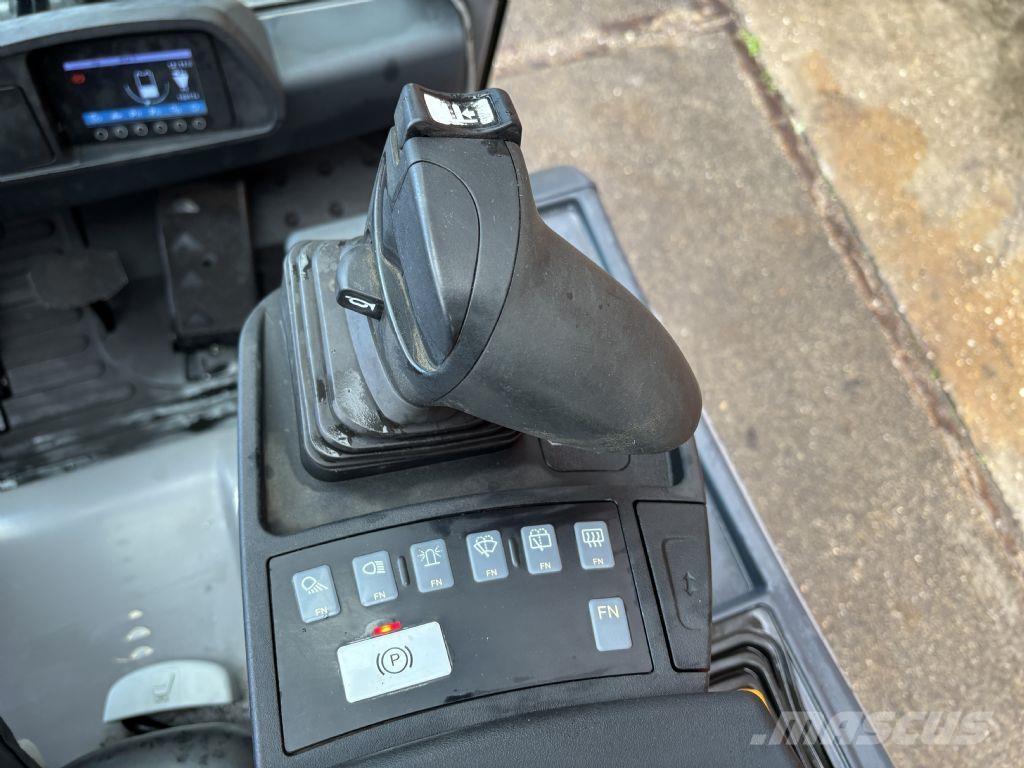 Jungheinrich EFG 216k Elektriniai šakiniai krautuvai