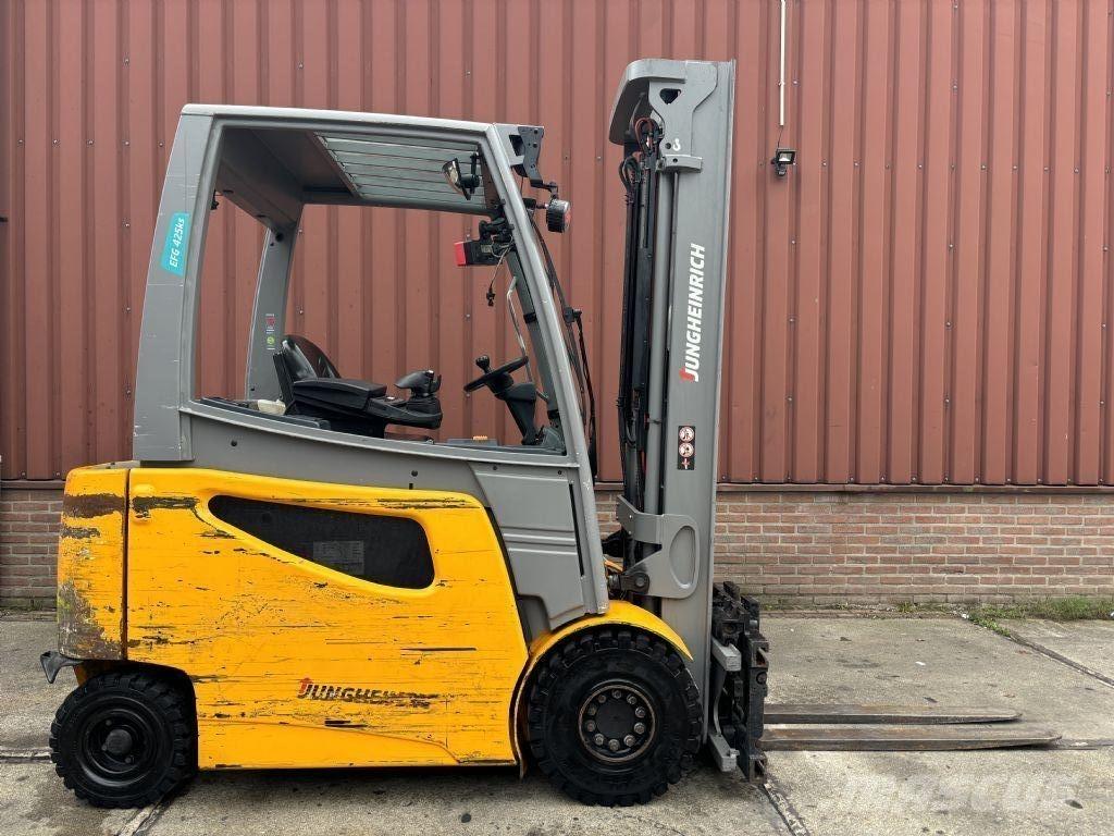 Jungheinrich EFG 425ks Elektriniai šakiniai krautuvai