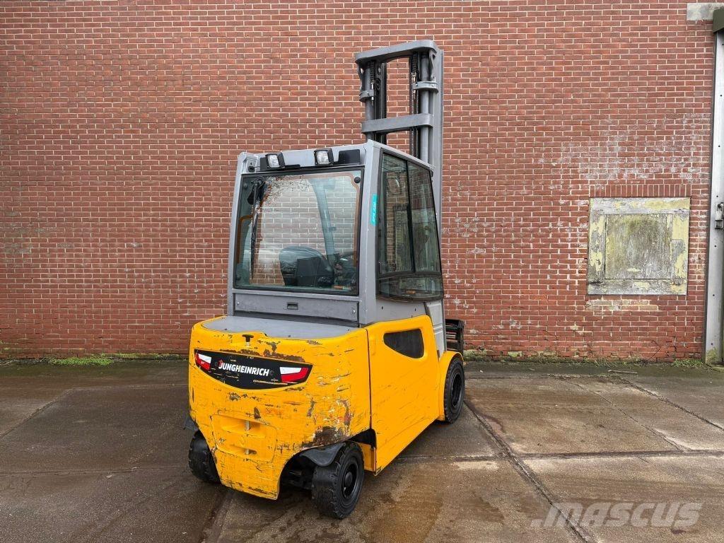 Jungheinrich EFG430 Elektriniai šakiniai krautuvai
