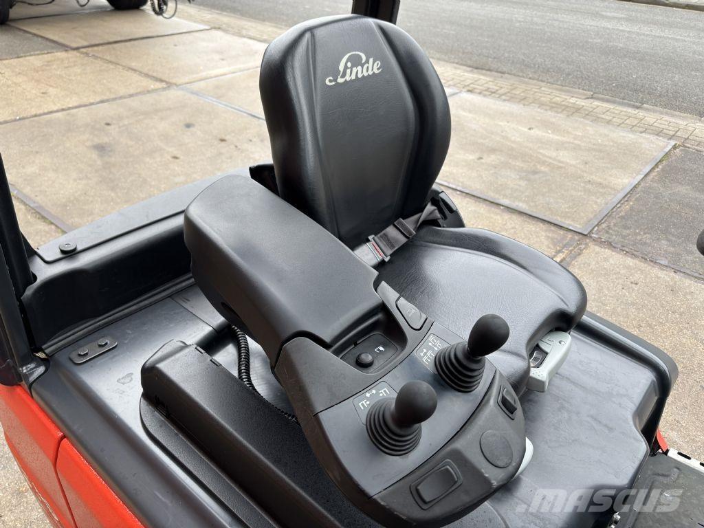 Linde E16L-02 Elektriniai šakiniai krautuvai