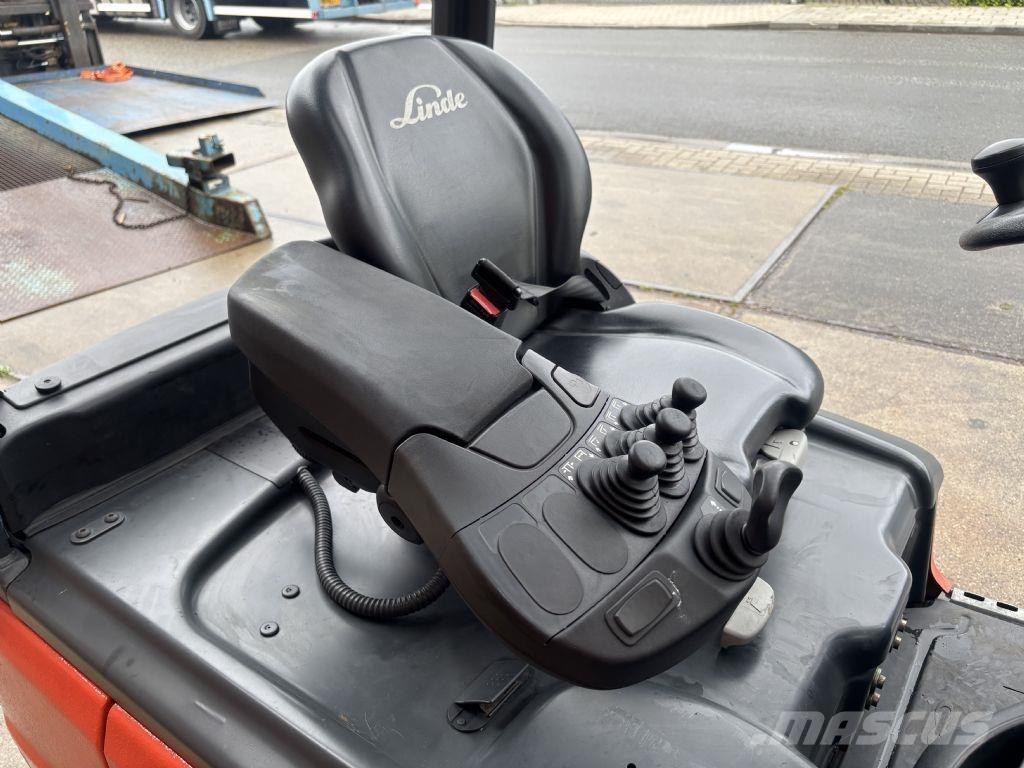 Linde E18-02 Elektriniai šakiniai krautuvai