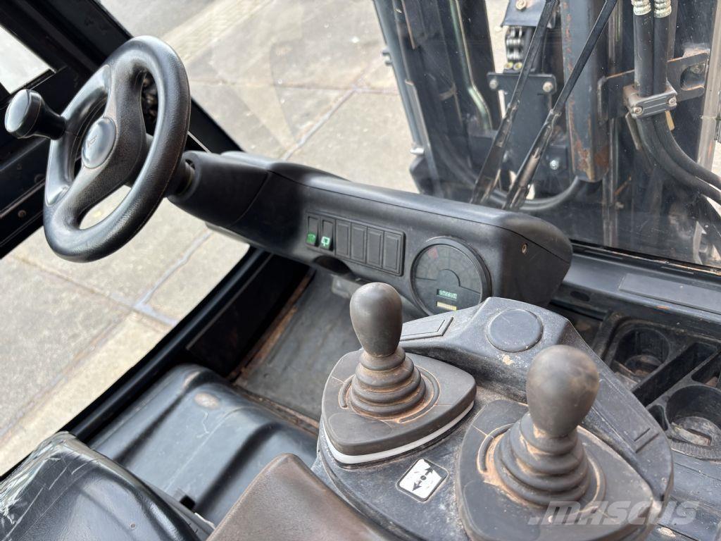 Linde E25 / 02 Elektriniai šakiniai krautuvai