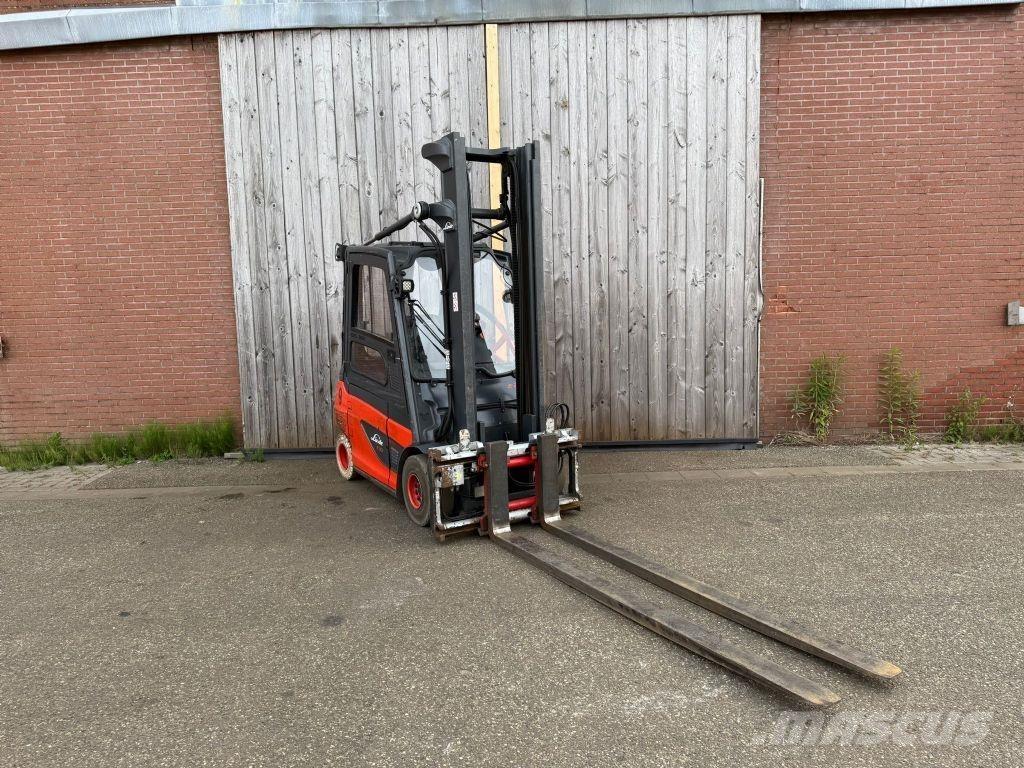 Linde E30-01 Elektriniai šakiniai krautuvai