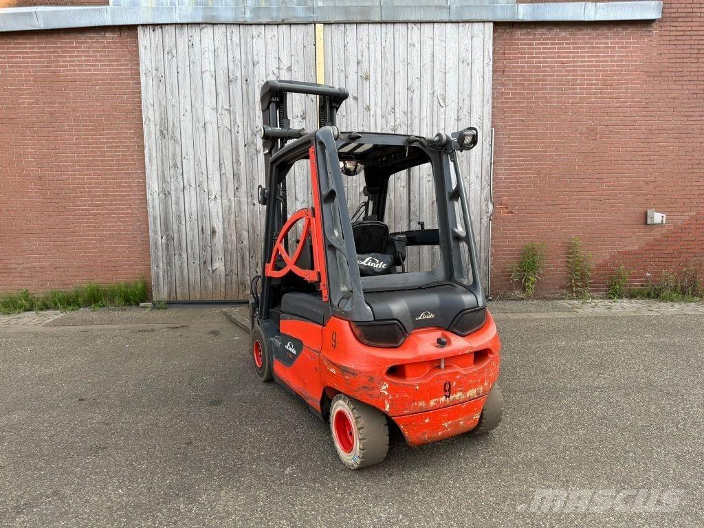 Linde E30-01 Elektriniai šakiniai krautuvai