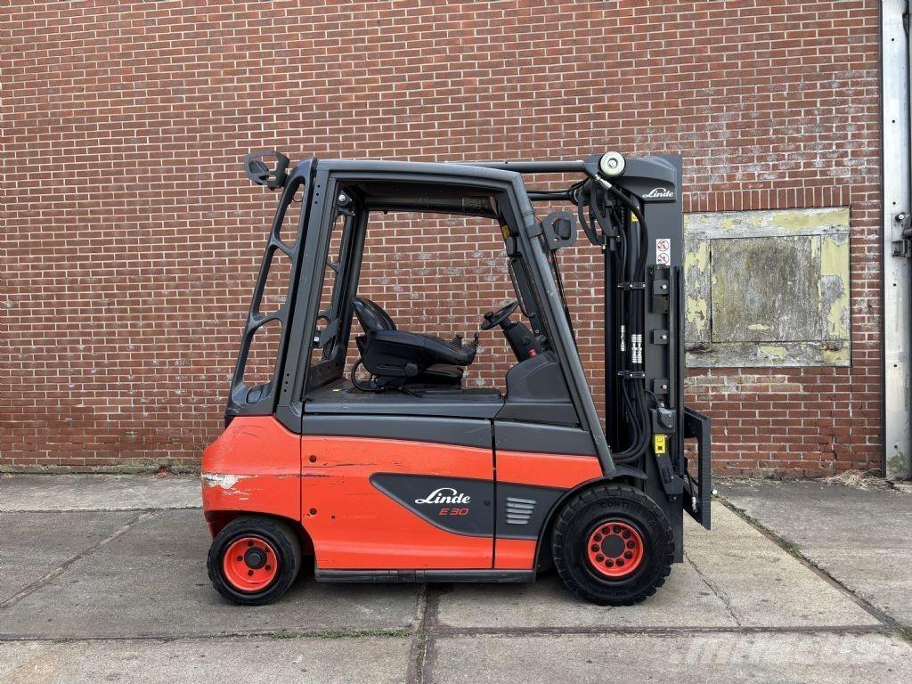Linde E30-01 Elektriniai šakiniai krautuvai
