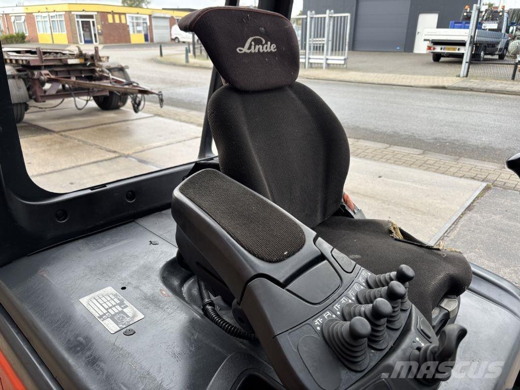 Linde E30L-01 Elektriniai šakiniai krautuvai