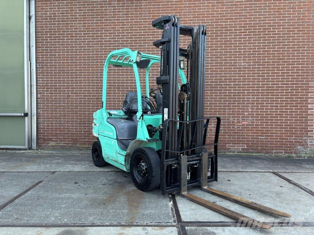 Mitsubishi FD25N Dyzeliniai krautuvai