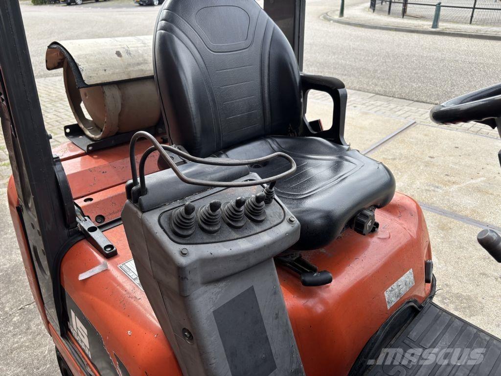 Nissan PD01A15PO LPG (dujiniai) krautuvai