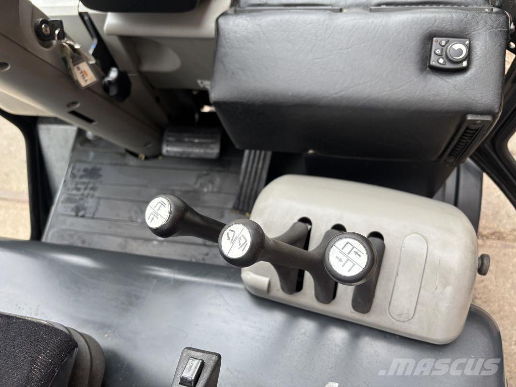 Still R60-35 Elektriniai šakiniai krautuvai