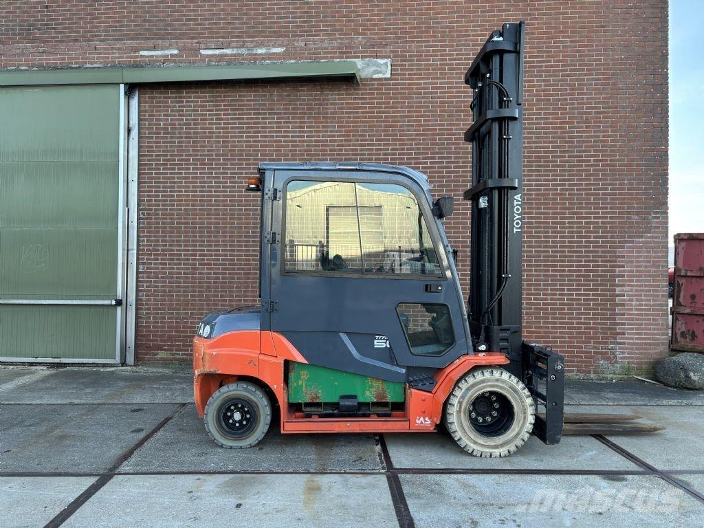 Toyota 8FBMT50 Elektriniai šakiniai krautuvai