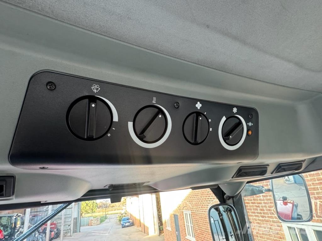 CASE MX 135 Traktoriai