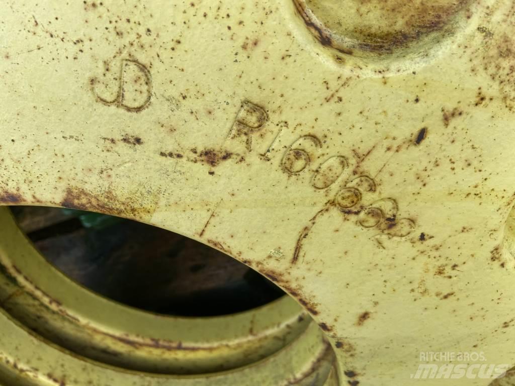 John Deere  Kiti naudoti traktorių priedai