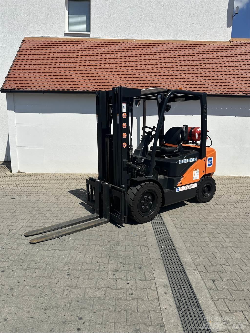 Doosan G30P-7 Statyba - Kita