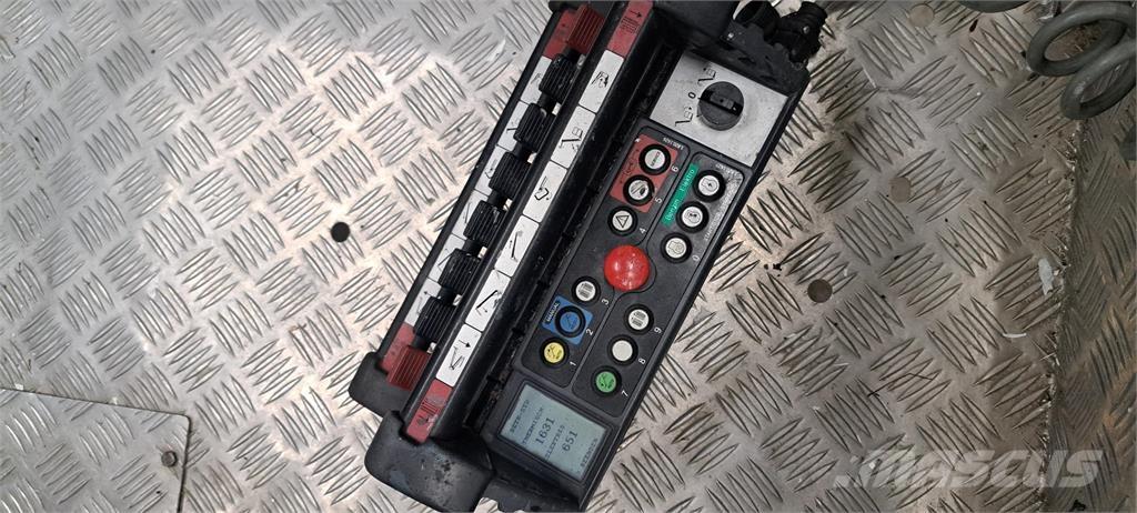 Hinowa 17.75 3S Kompaktiškas savaeigis strėlinis keltuvas