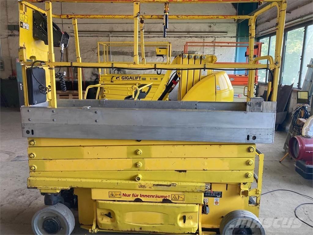 JLG 2630 ES Žirkliniai keltuvai