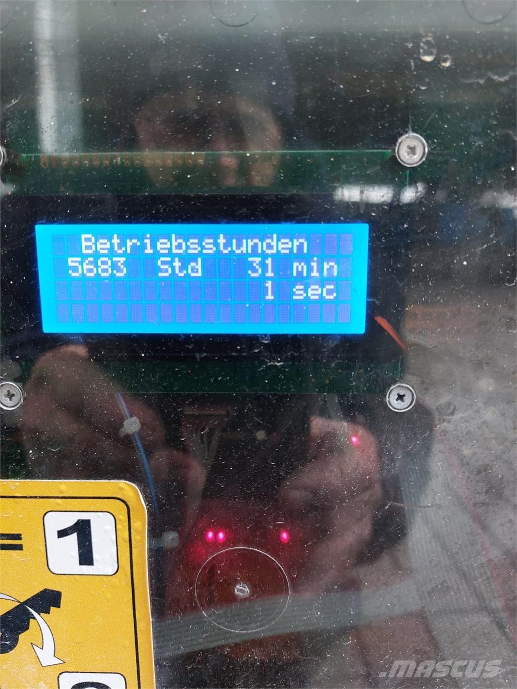 PB S171-12ES Žirkliniai keltuvai