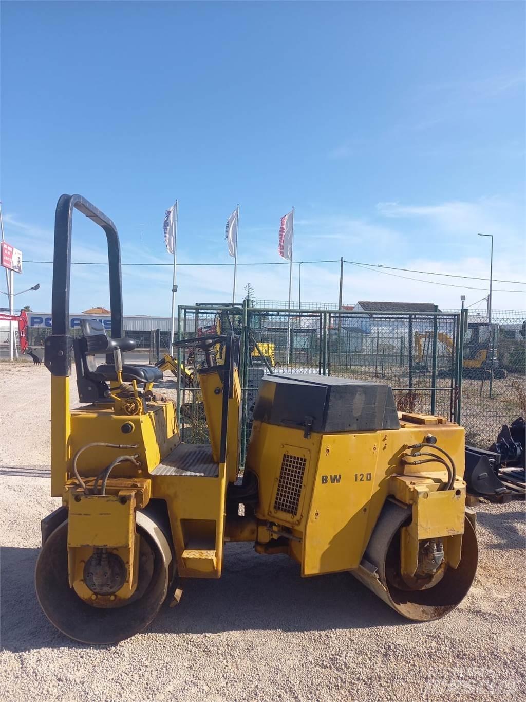 Bomag BW120AD Porinių būgnų volai