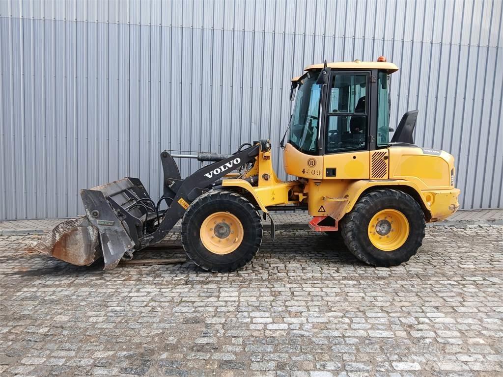 Volvo L35G Statyba - Kita