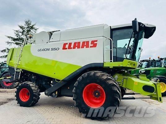 CLAAS LEXION 550 Derliaus nuėmimo kombainai