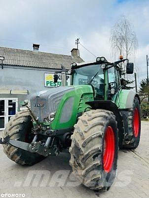 Fendt 933 VARIO Traktoriai